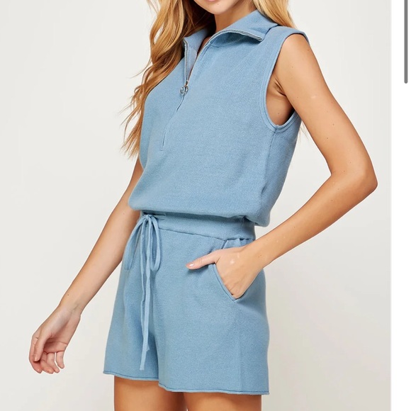 Strut & Bolt Pants - Strut & Bolt Knit Blue Sleeveless Half Zip Romper Size Large